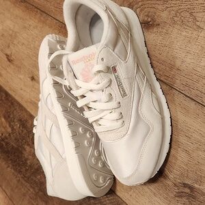 Reebok Women's Cream and Pink Sneakers